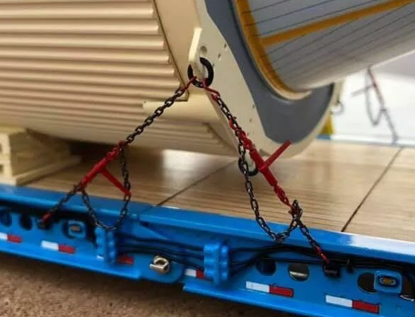 Heavy Equipment Tie Down Chains: Safety  Guide & Standards