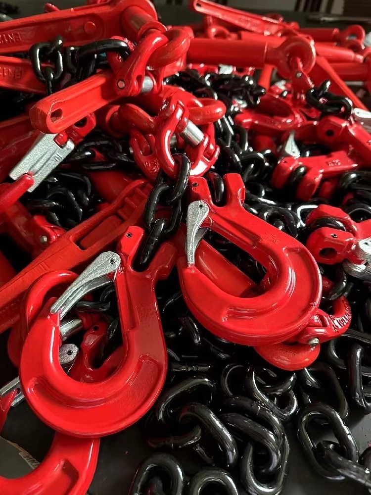 Chain and Shackles: Buy Smart from Pro Suppliers